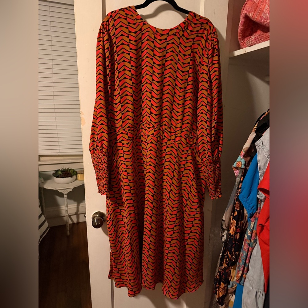 Women's Long Sleeve Chevron Midi Dress